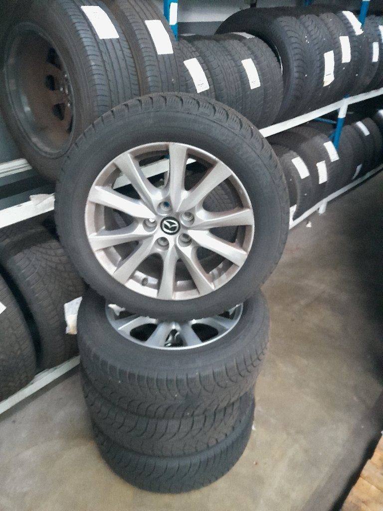 Mazda Cx3 17 inch originele winter set, Auto-onderdelen, Ophalen, Banden en Velgen, 17 inch, Winterbanden