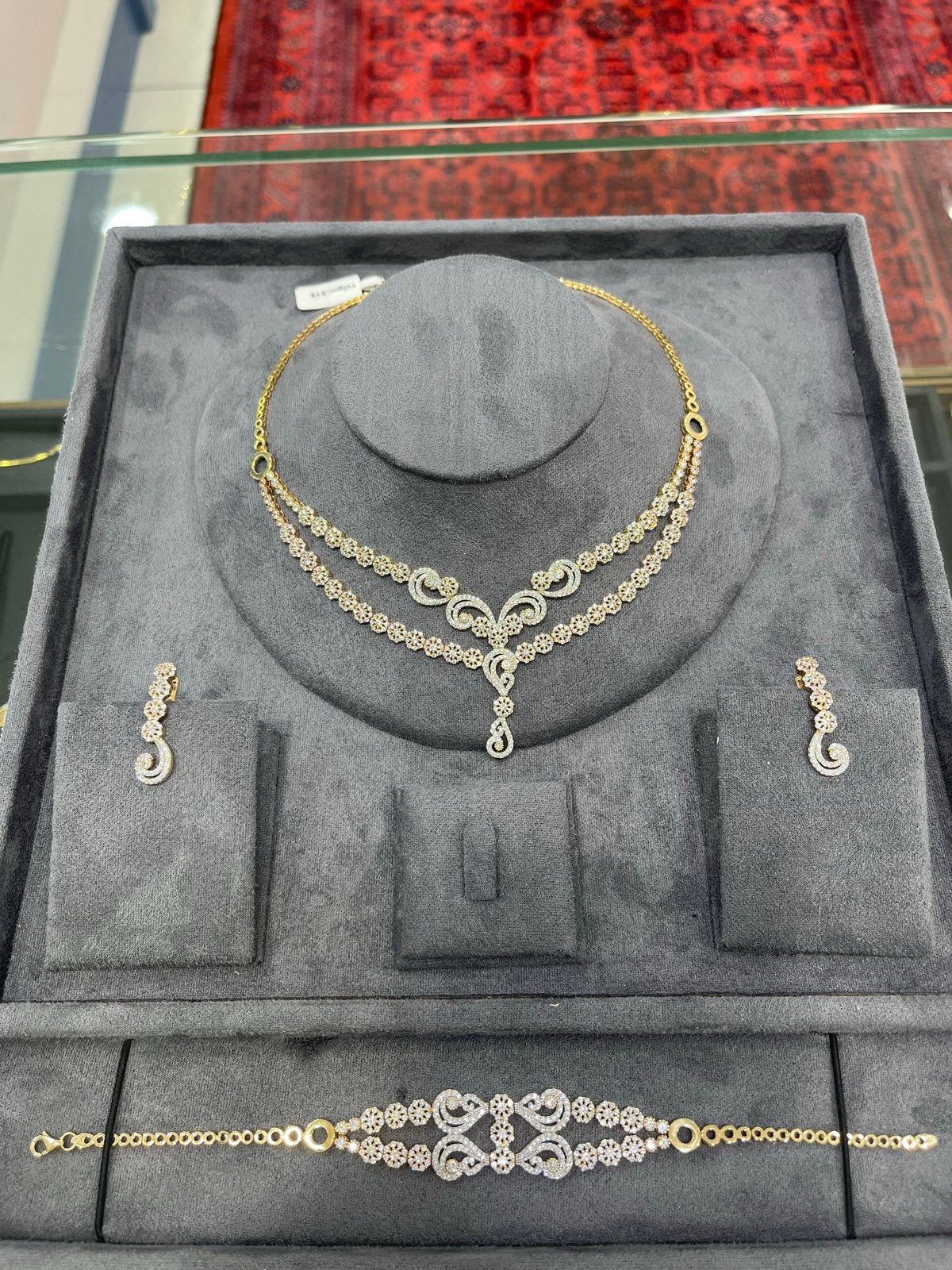 Prachtige 14 Karaat Gouden Sieradenset met Zirkonia, Sieraden, Tassen en Uiterlijk, Kettingen, Ophalen, Nieuw, Goud, Met kristal