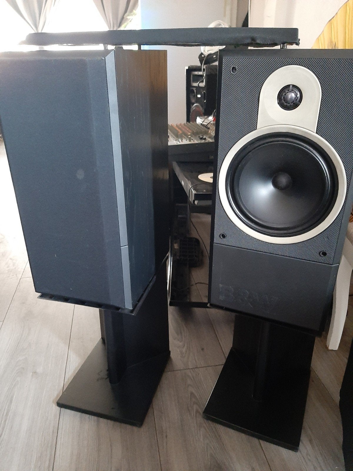 Bowers & Wilkins DM1600 Speakerset met Stands, Stereo speakers, Gebruikt, Inclusief standaarden, Ophalen of Verzenden