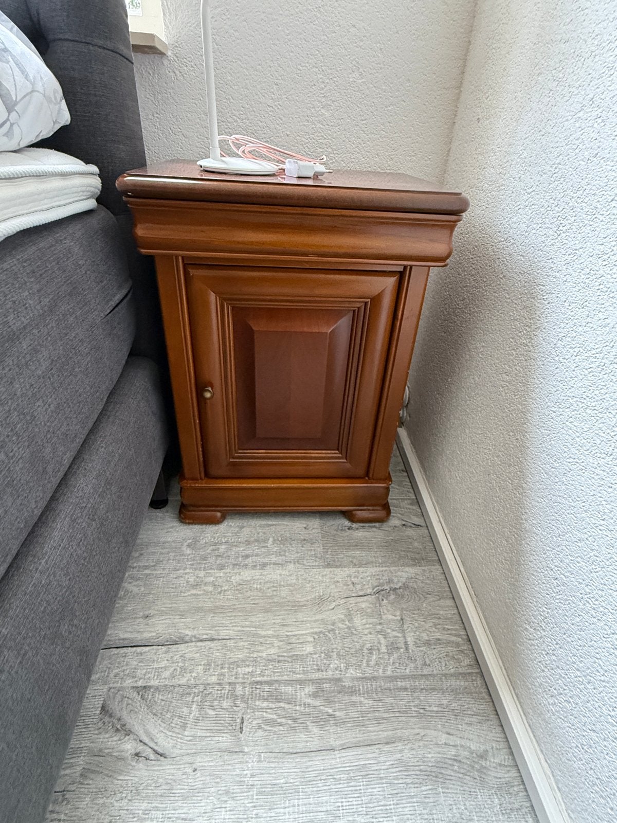 2x Nachtkast, Ophalen, Gebruikt, Minder dan 45 cm, 55 tot 70 cm