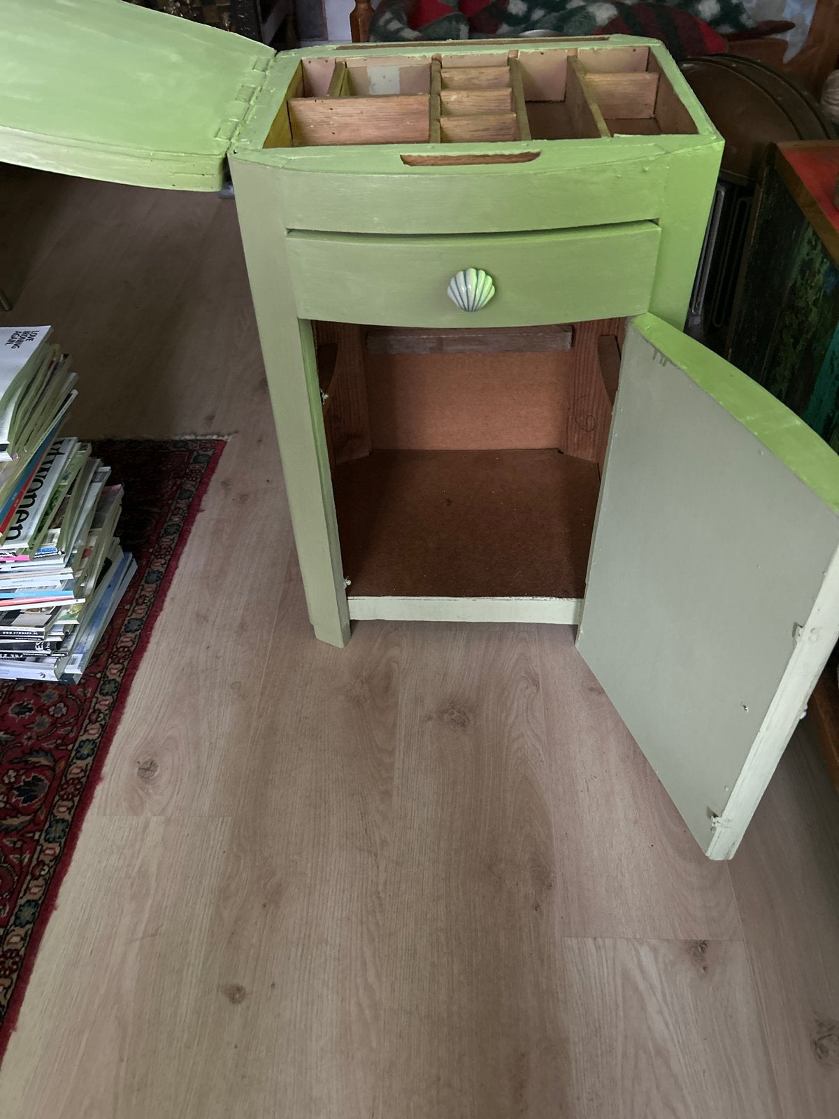 Vintage naaikast..nachtkastje/bijzettafel met opbergruimte, Ophalen