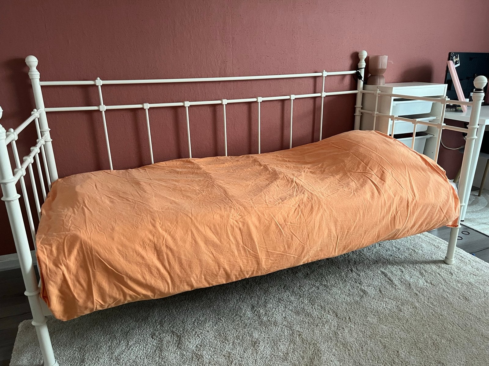 Bed Tromsnes 90x200 incl. matras, lattenbodem en beddengoed, Ophalen, Gebruikt, 90 cm, Eenpersoons