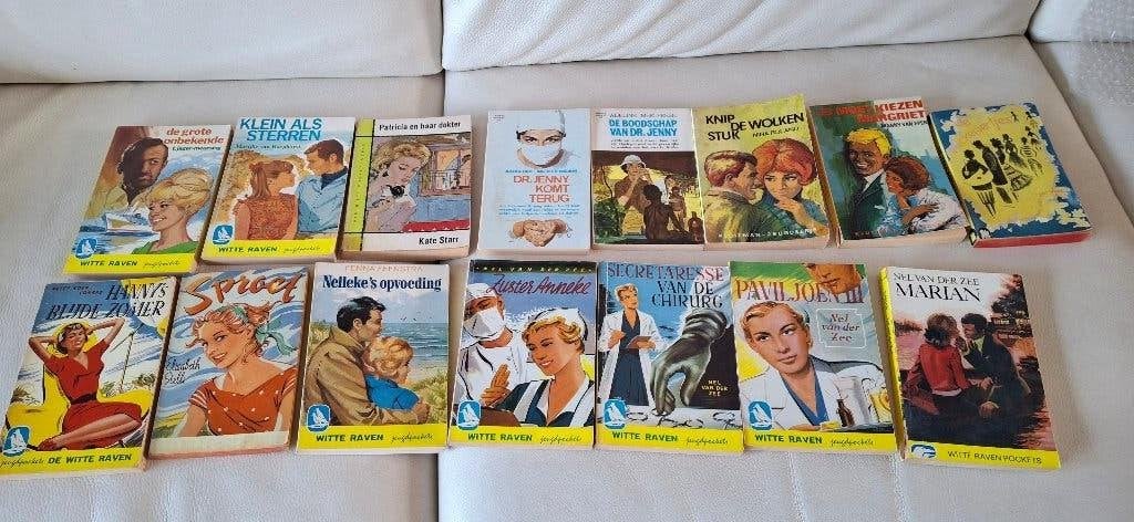Oude boekjes o.a. van Witte Raven en Kluitman (pockets), Boeken, Romans, Ophalen of Verzenden, Gelezen, Diverse auteurs