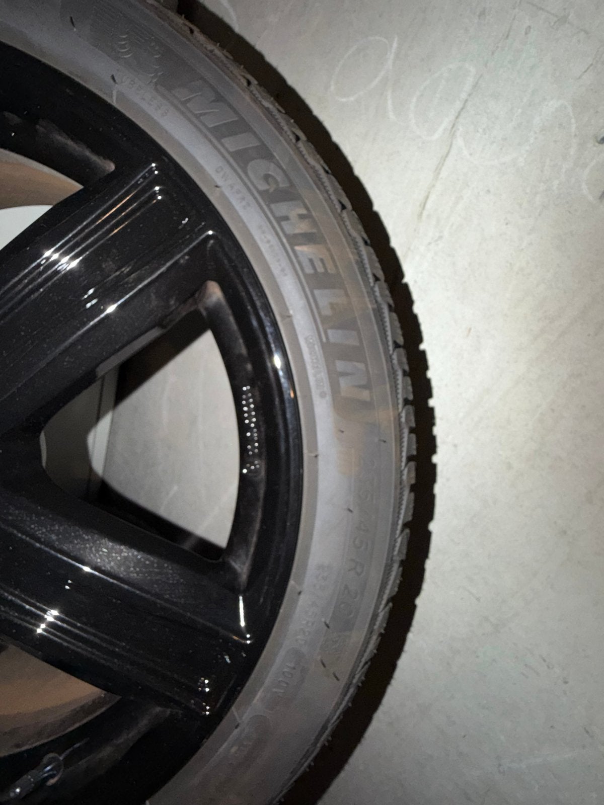 Nieuwe Michelin Pilot Alpin 5 SUV banden en Dezent velgen, Ophalen, Gebruikt, Banden en Velgen, Winterbanden