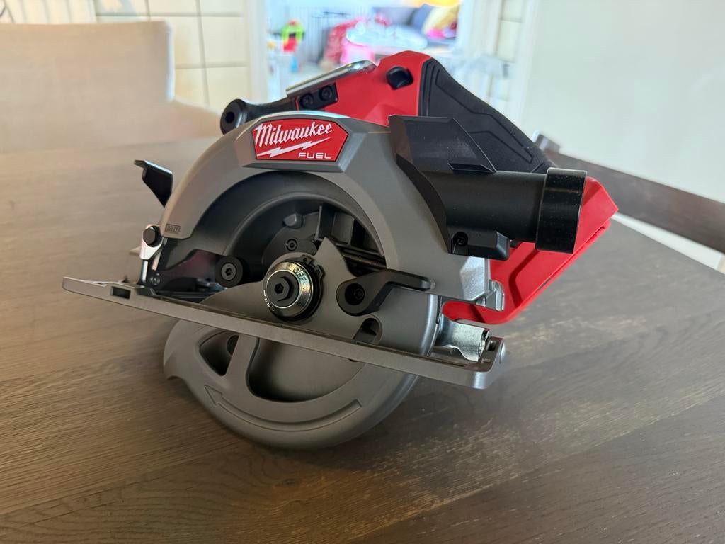 Nieuwe Milwaukee M18 FCS552 FUEL Cirkelzaag, Ophalen, Cirkelzaag, Nieuw, 30 tot 70 mm
