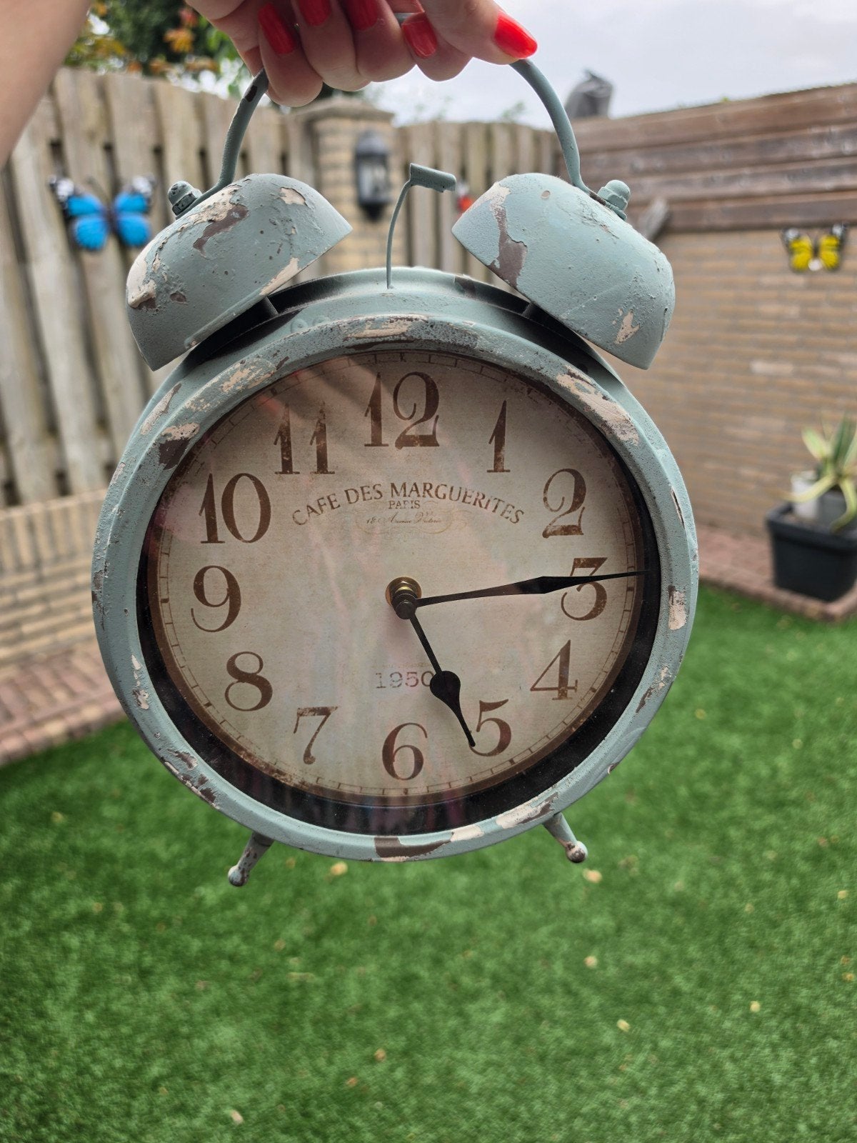 Vintage wekker, Ophalen