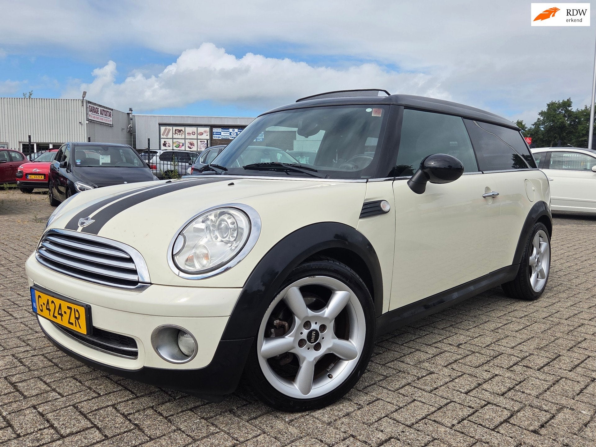 Mini Clubman 1.6 Cooper/PANORAMADAK/AIRCO/EERSTE EIGENAAR, Auto's, Voorwielaandrijving, Dealer onderhouden, Gebruikt, 4 cilinders