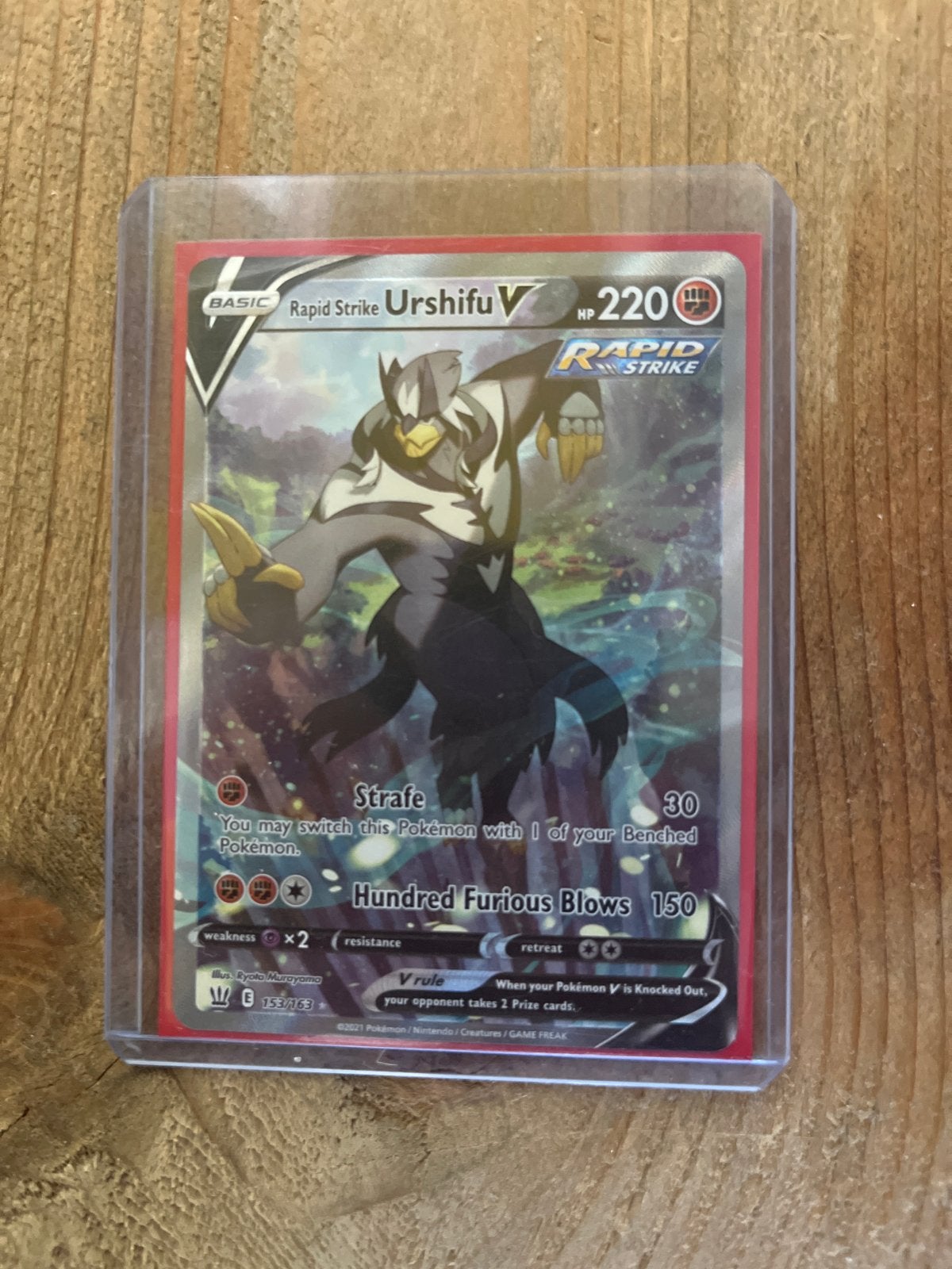 Pokémon Kaart: Rapid Strike Urshifu V (153/163), Ophalen of Verzenden, Zo goed als nieuw, Losse kaart