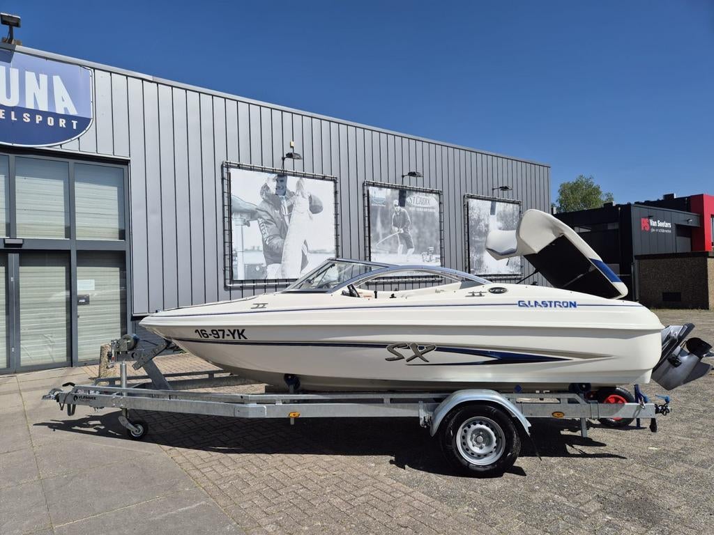 Te koop speedboot glastron sx 175 volvo, Watersport en Boten, Binnenboordmotor, Ophalen of Verzenden, 3 tot 6 meter, Polyester