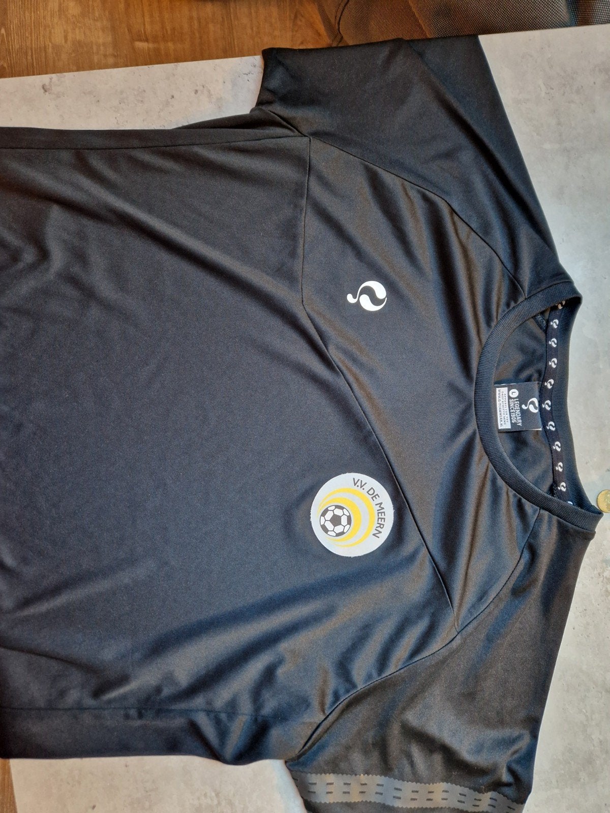 Voetbalshirt V.V. De Meern Maat L - Zo goed als nieuw, Ophalen of Verzenden, Zo goed als nieuw