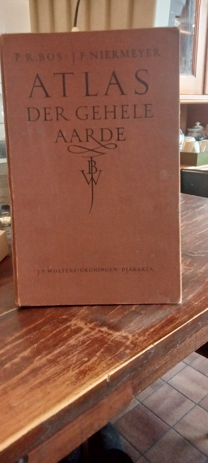 Bosatlas 1956 - Schoolatlas der Gehele Aarde, Boeken, Atlassen en Landkaarten, Bosatlas, Ophalen of Verzenden, Zo goed als nieuw