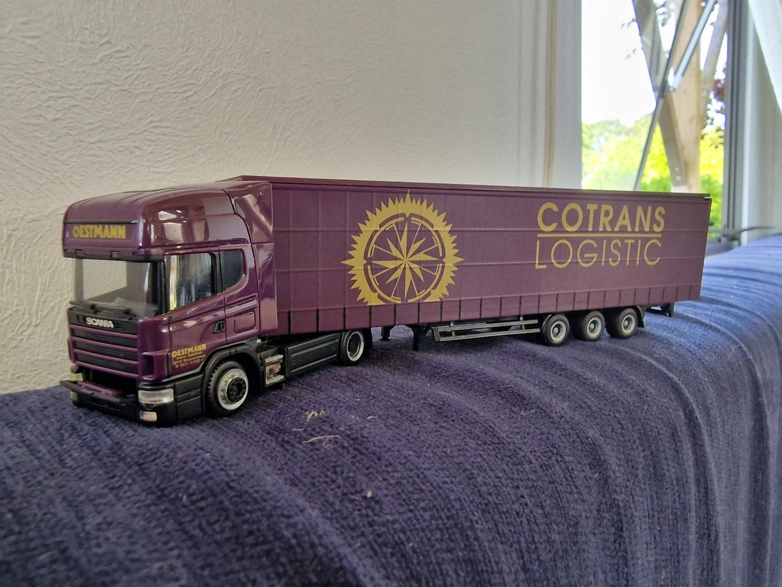 Scania Oestmann Cotrans Logistic modeltruck, Overige merken, 1:50 of kleiner, Ophalen of Verzenden, Zo goed als nieuw