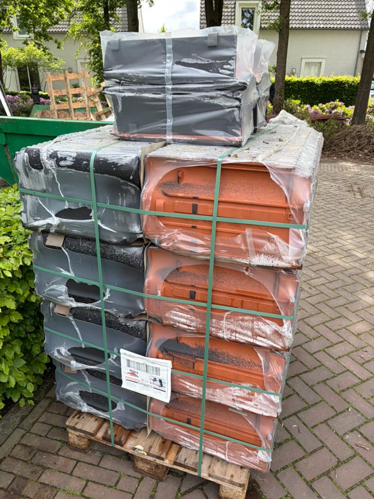 Dakpannen nibra nelskamp f10, Doe-het-zelf en Verbouw, Dakpannen en Dakbedekking, Steen of Klei, Zwart, Nieuw, Ophalen of Verzenden