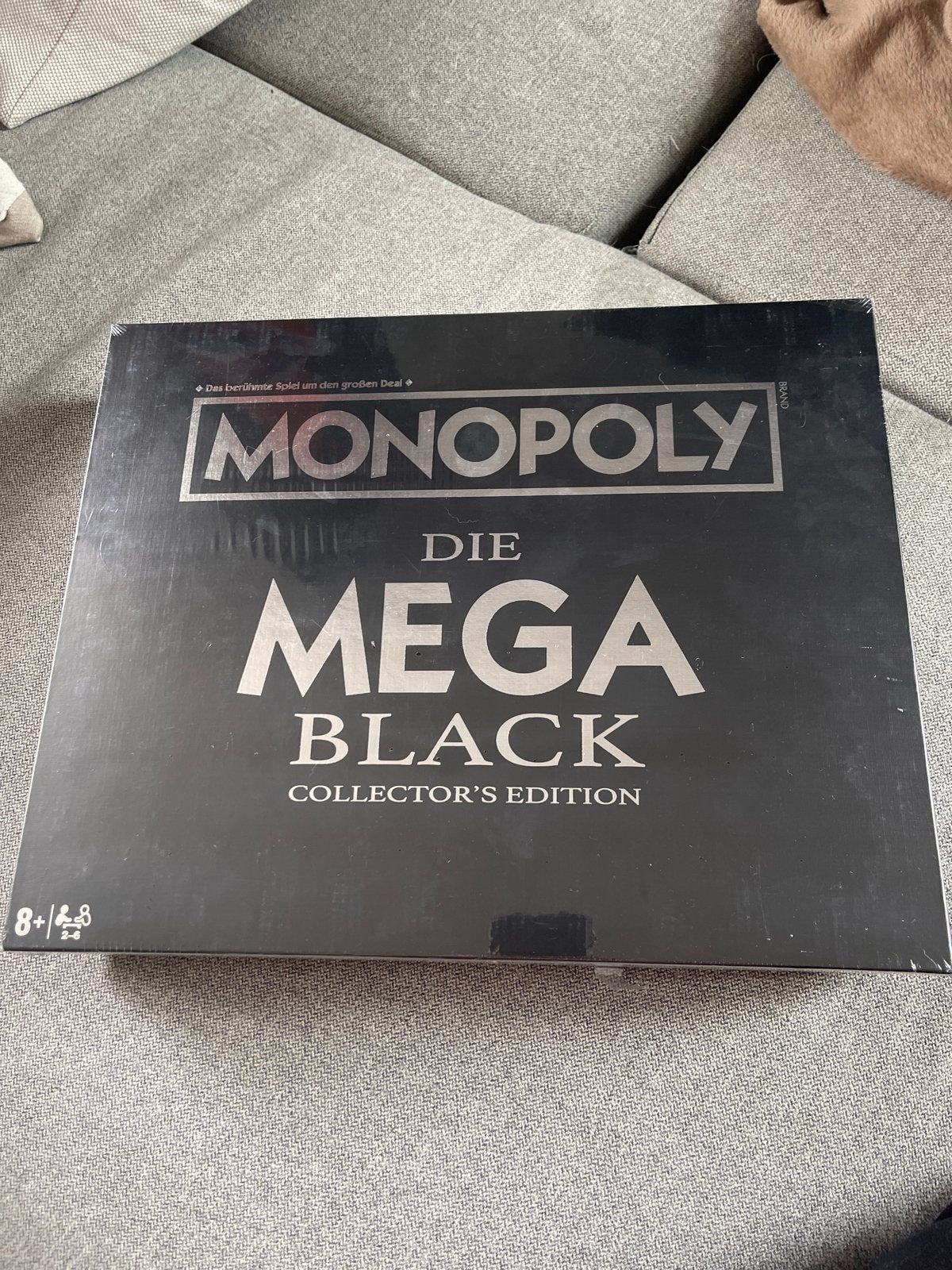 Monopoly Die Mega Black Collector's Edition - Nieuw!, Hobby en Vrije tijd, Drie of vier spelers, Ophalen of Verzenden, Nieuw