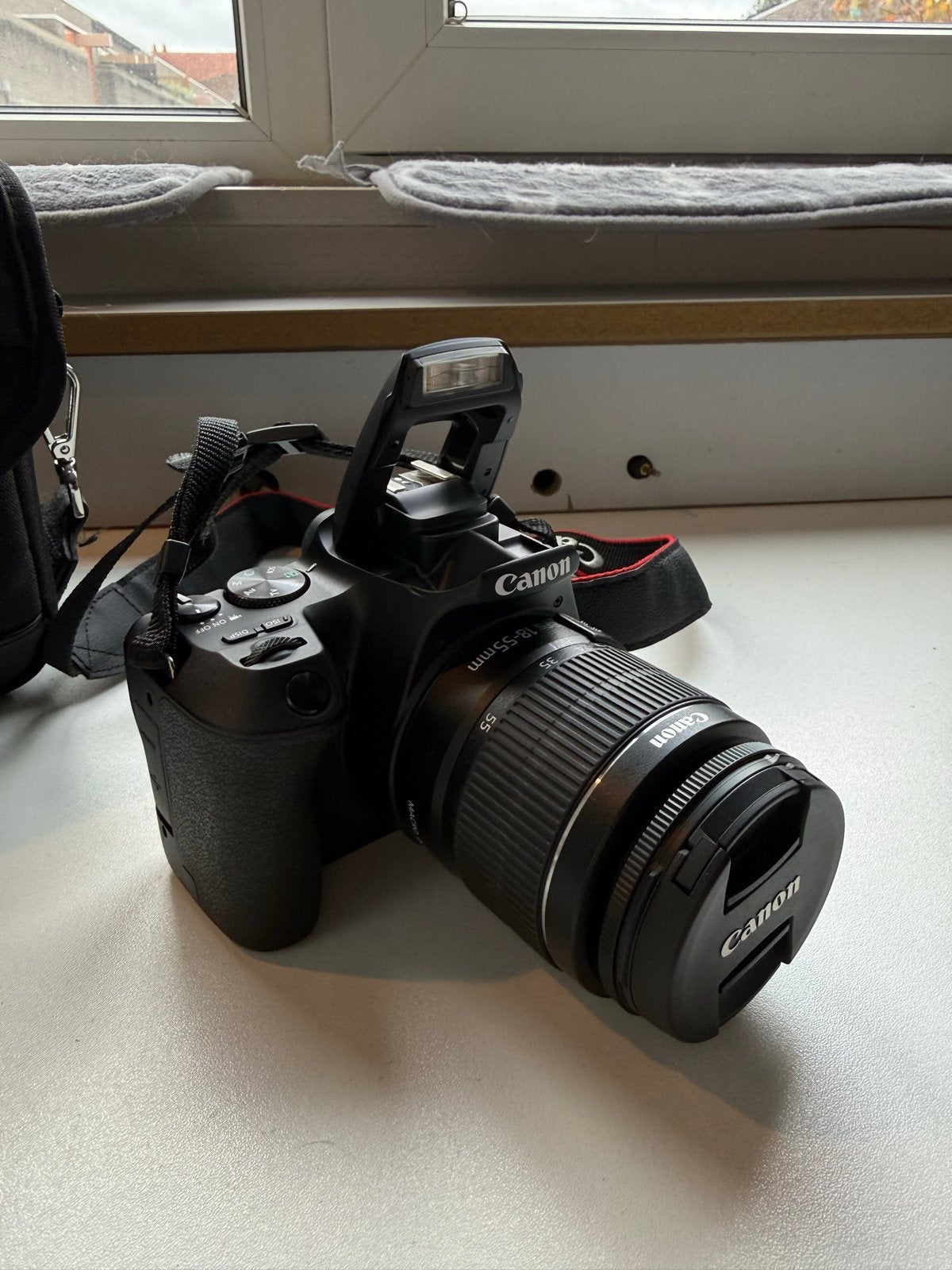 Canon EOS 250D spiegelreflexcamera - Zo goed als nieuw, Audio, Tv en Foto, Spiegelreflex, Canon, Ophalen of Verzenden, Zo goed als nieuw