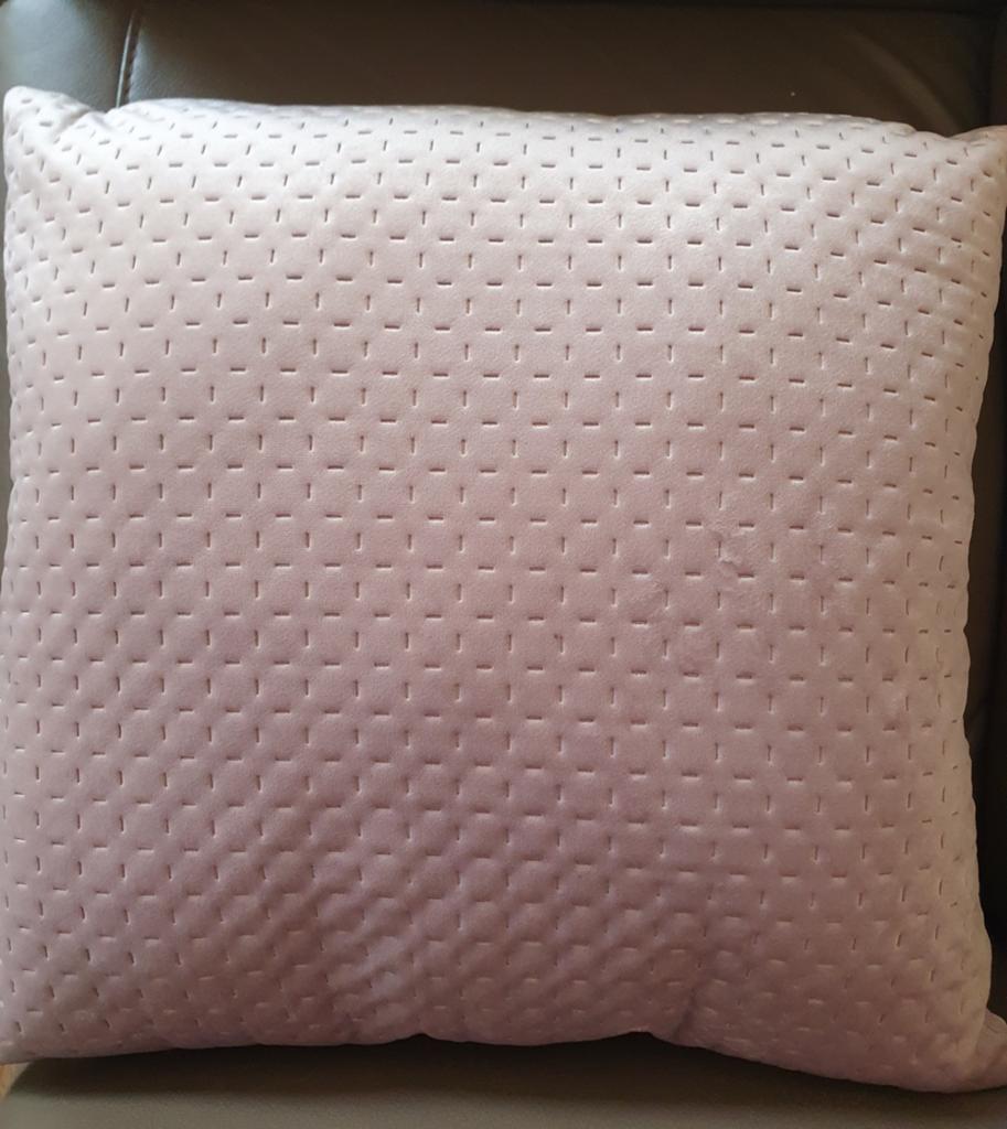 4 roze/paarse glans sierkussen cuhsion met patroon 45x45 cm, Ophalen of Verzenden, Nieuw, Roze, Vierkant