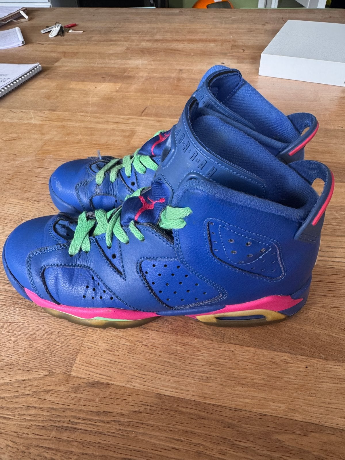 Jordan 6 Retro Hyper Pink (GS) - Blauw/Roze Sneakers, Ophalen of Verzenden, Gedragen, Blauw, Sneakers of Gympen