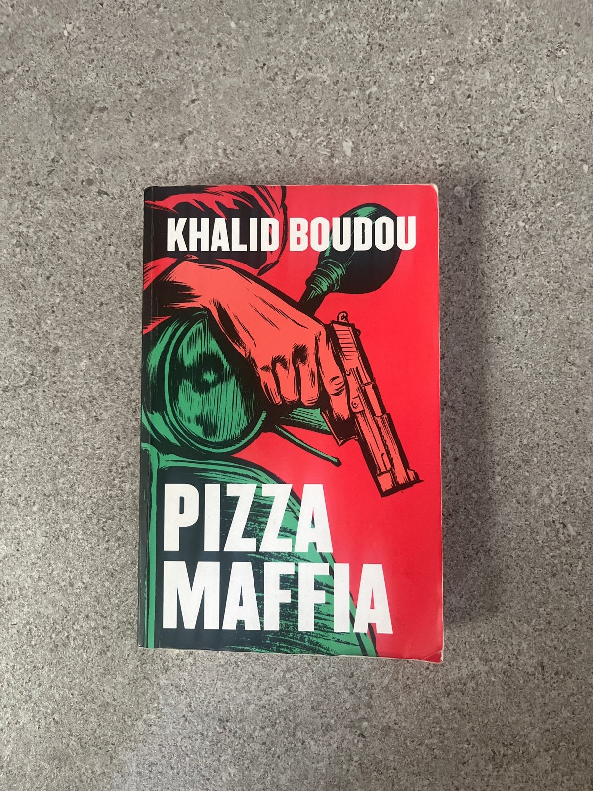 Pizza Maffia - Khalid Boudou (Boek), Ophalen of Verzenden, Gelezen, Nederland