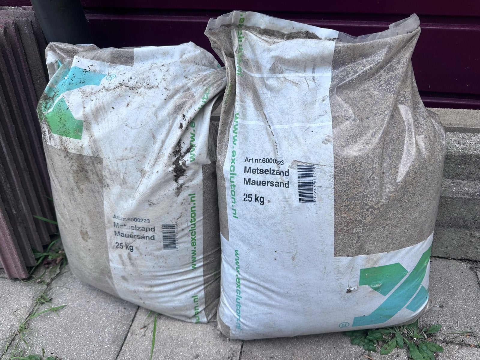 2 zakken ongeopende excluton metselzand 25 kg, Tuin en Terras, Ophalen, Nieuw, Metselzand