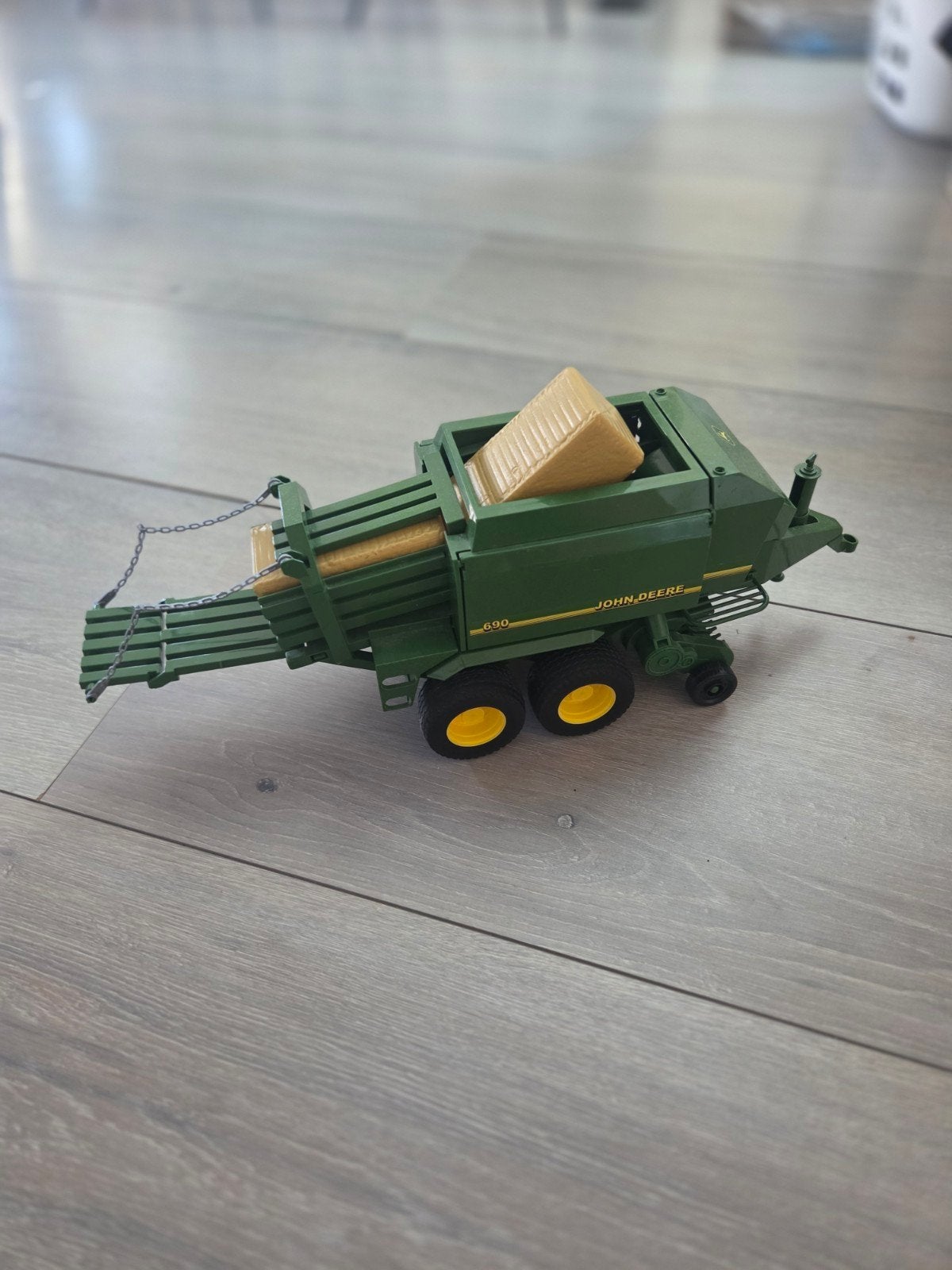 Bruder John Deere balenpers, Kinderen en Baby's, Ophalen, Zo goed als nieuw