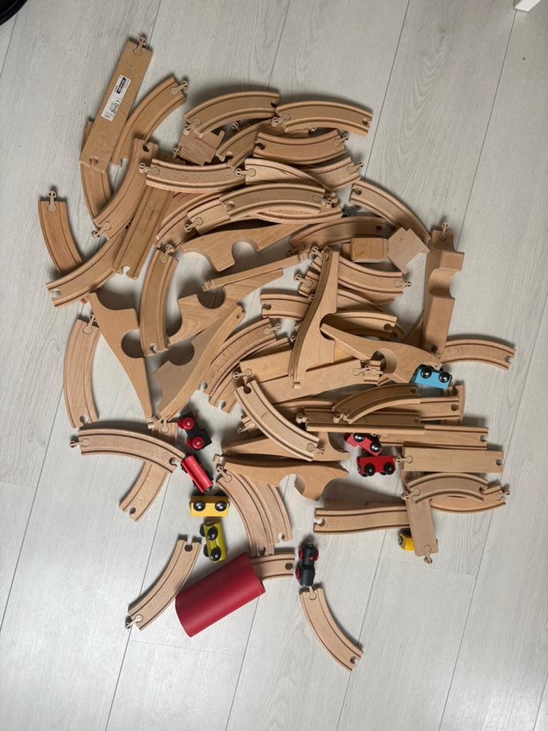 Ikea Houten Treinbaan - Meerdere Sets met Treintjes, Kinderen en Baby's, Speelgoed | Houten speelgoed, Ophalen of Verzenden, Zo goed als nieuw