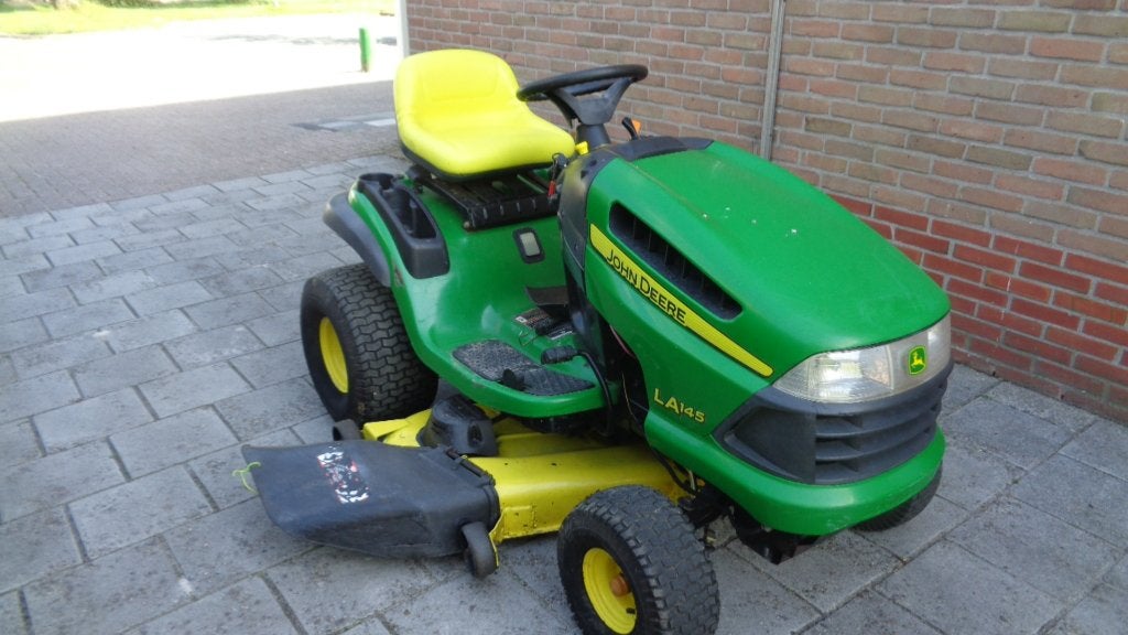 wegens inruil john deere zitmaaier   22 pk 2 cilinder  breed, Gebruikt, Elektrische starter, 120 cm of meer, Info@c-vin.com