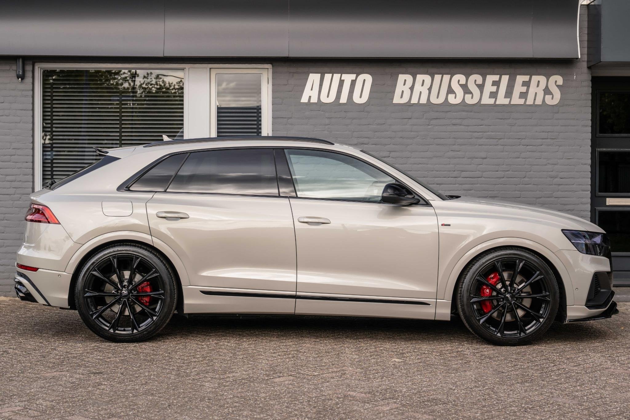 Audi Q8 55 TFSI e quattro Pro S-Line Plus SQ8 Look-RS Zetels, Auto's, Automaat, Dealer onderhouden, Gebruikt, 2995 cc