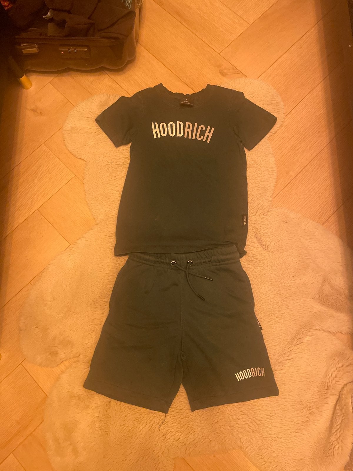 Hoodrich T-shirt en korte broek set, Ophalen, Gebruikt, Jongen of Meisje