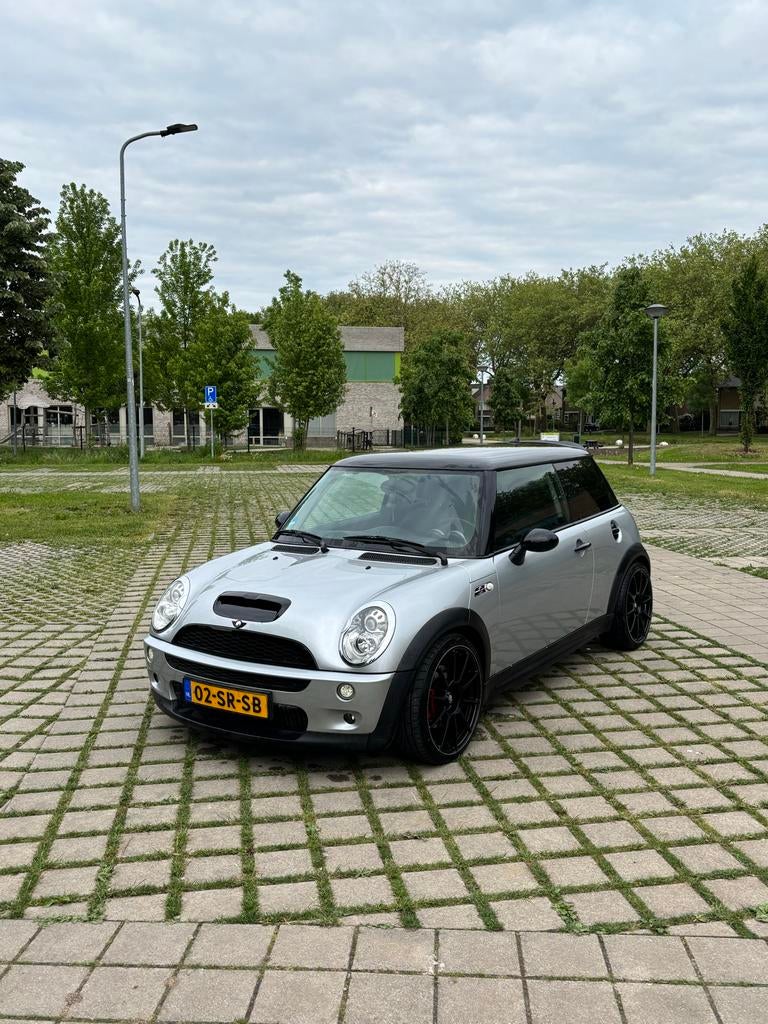 Mini 1.6 16V Cooper S 2006 Grijs, Auto's, Mini, Voorwielaandrijving, Zwart, 4 cilinders, 4 stoelen