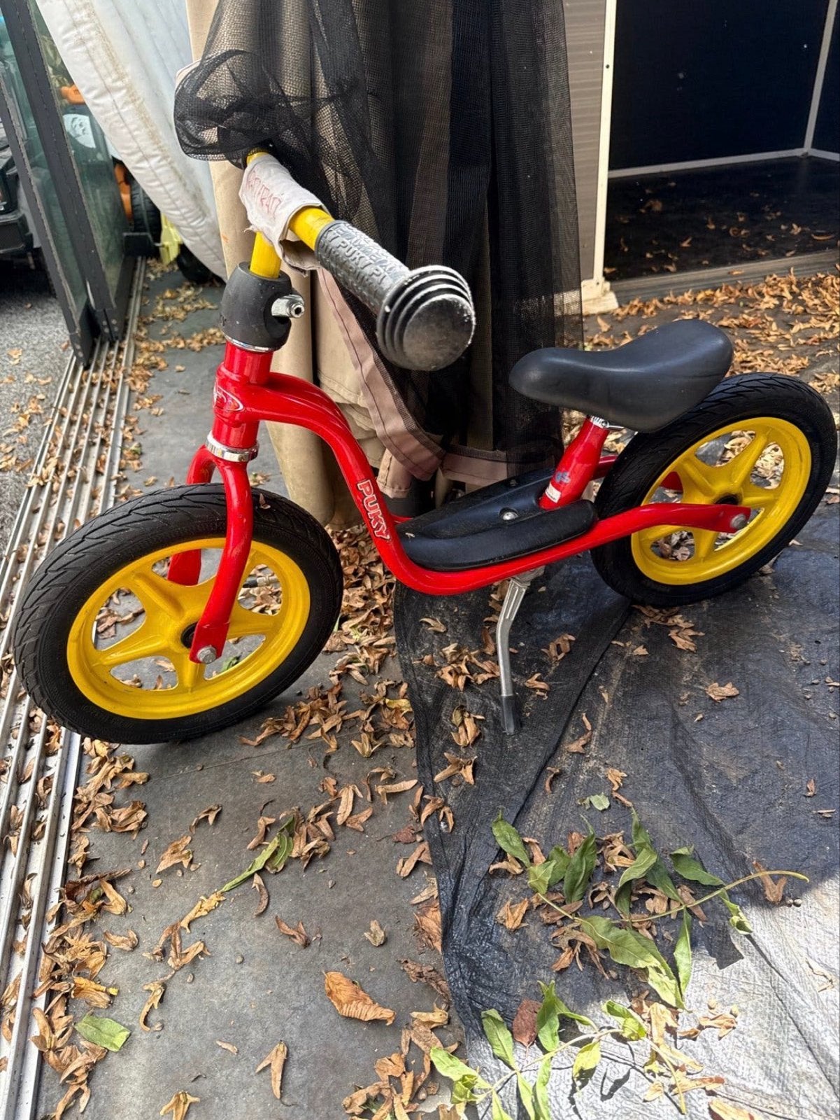 Puky loopfiets rood/geel - Zo goed als nieuw, Ophalen of Verzenden, Gebruikt, Minder dan 16 inch
