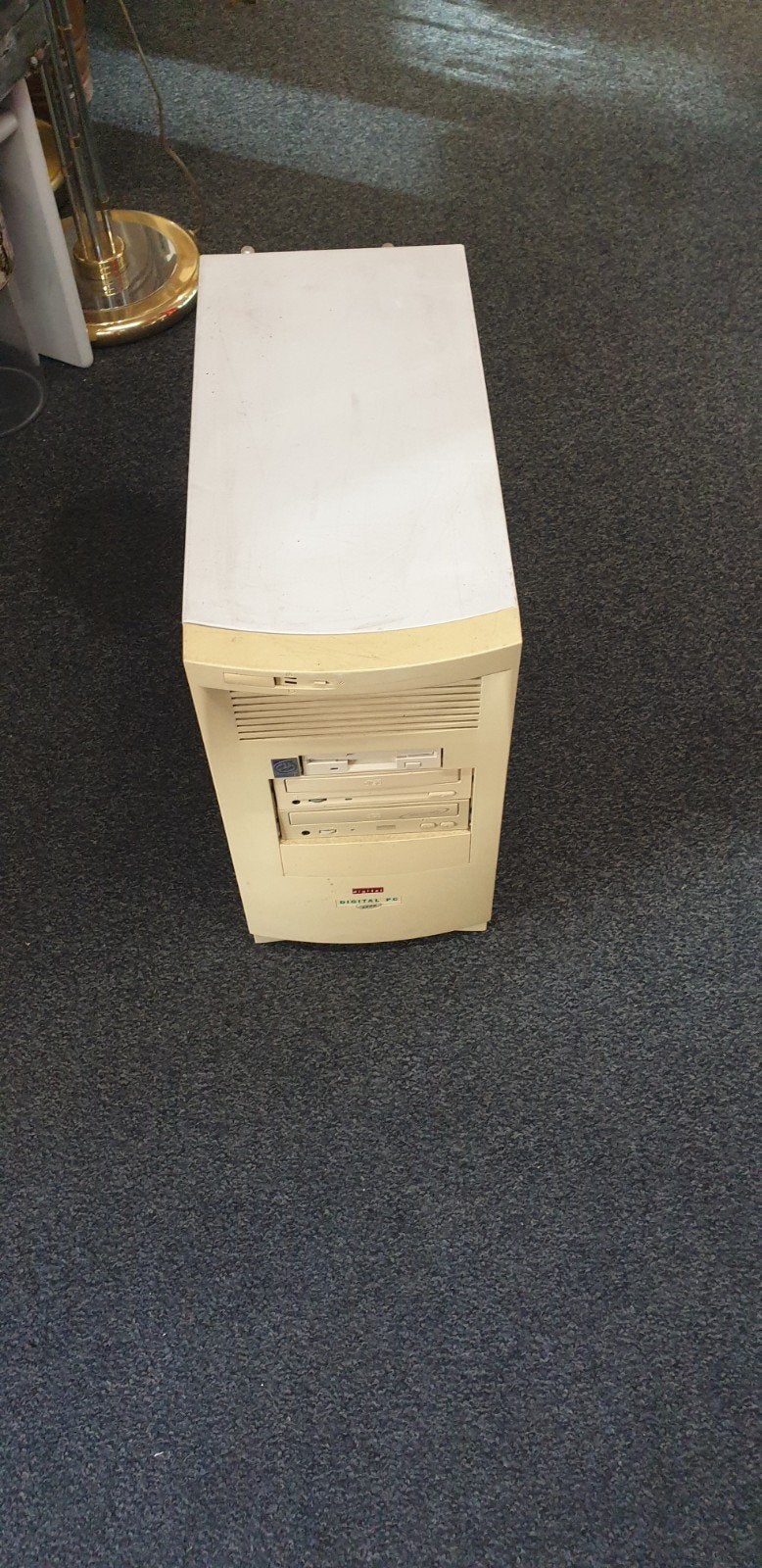 Tekoop  computer, Ophalen