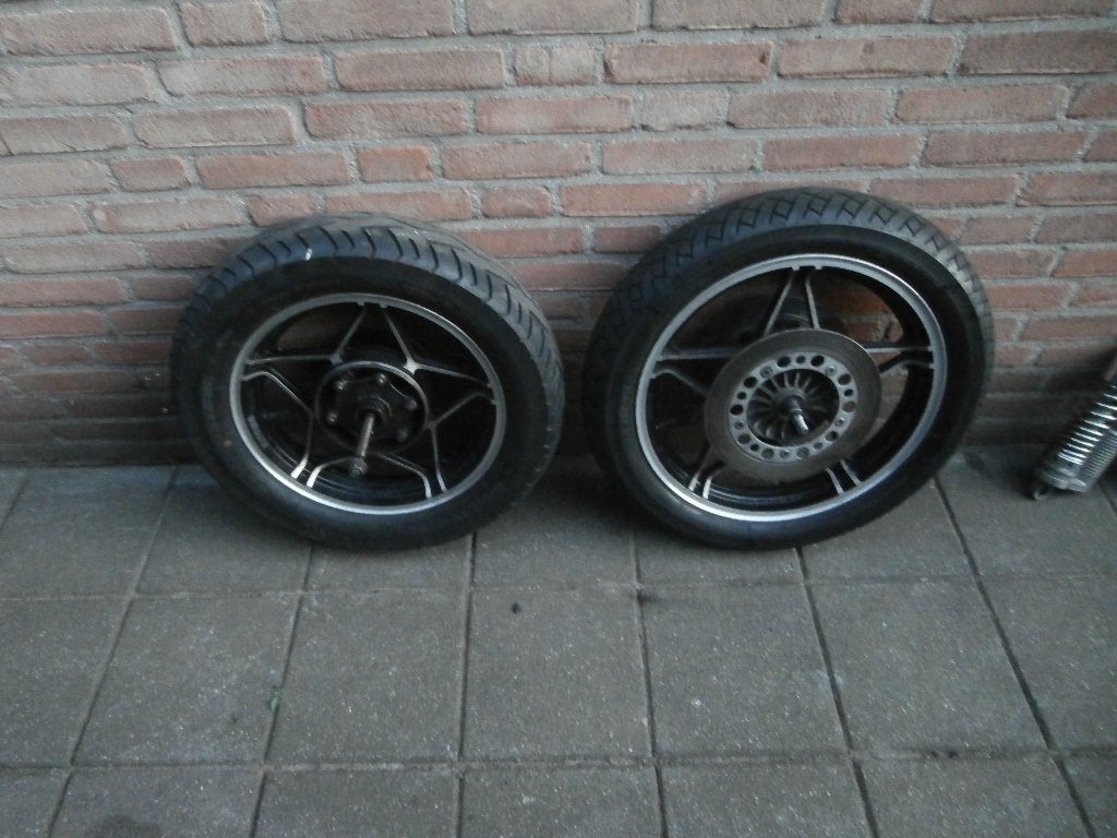 onderdelen Honda Magna, Ophalen