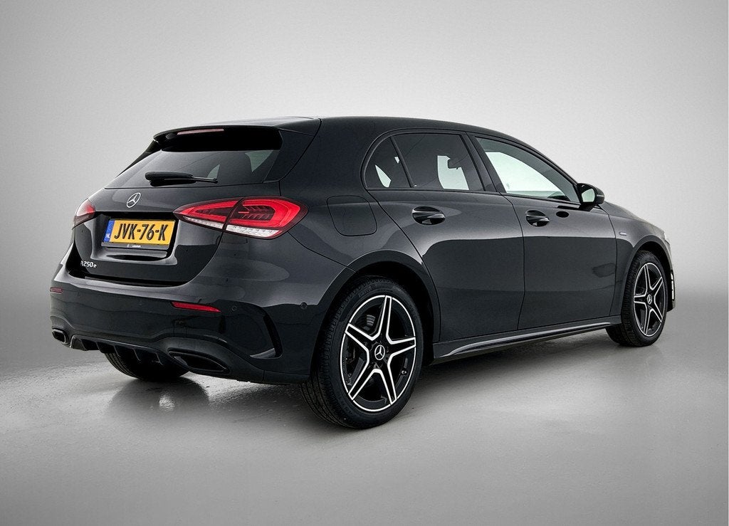 Mercedes-Benz A-Klasse 250 e AMG Plug-In Hybride AMG Line |, Auto's, Mercedes-Benz, 12 maanden, Gebruikt, 4 cilinders, Zwart