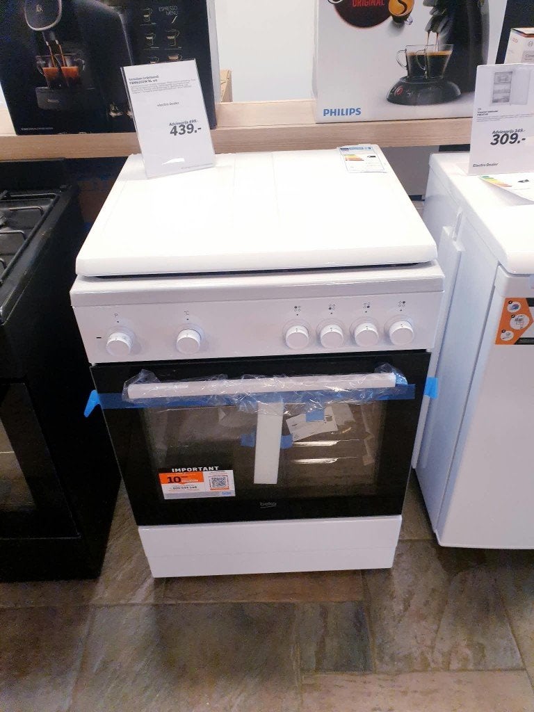 gasfornuis beko Comfort 4 pits hetelucht  60cm Nieuw