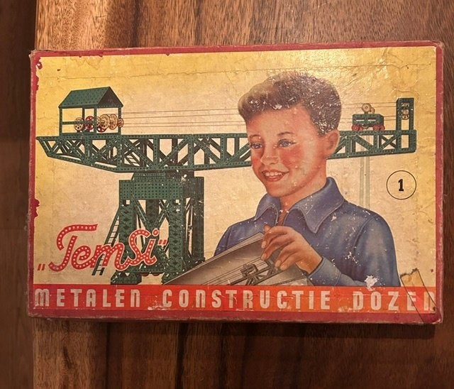 Temsi metalen constructie doos met inhoud, Ophalen of Verzenden, Gebruikt, 1:50 tot 1:144