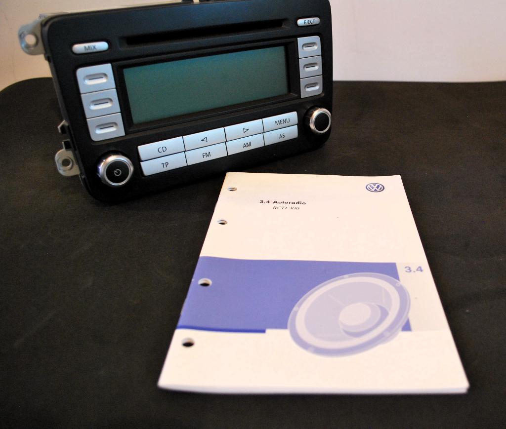 Volkswagen RCD 300 autoradio, Auto diversen, Autoradio's, Gebruikt, Ophalen of Verzenden