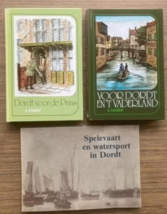 Historische boeken Dordrecht, Diverse auteurs, Ophalen of Verzenden, 20e eeuw of later, Gelezen