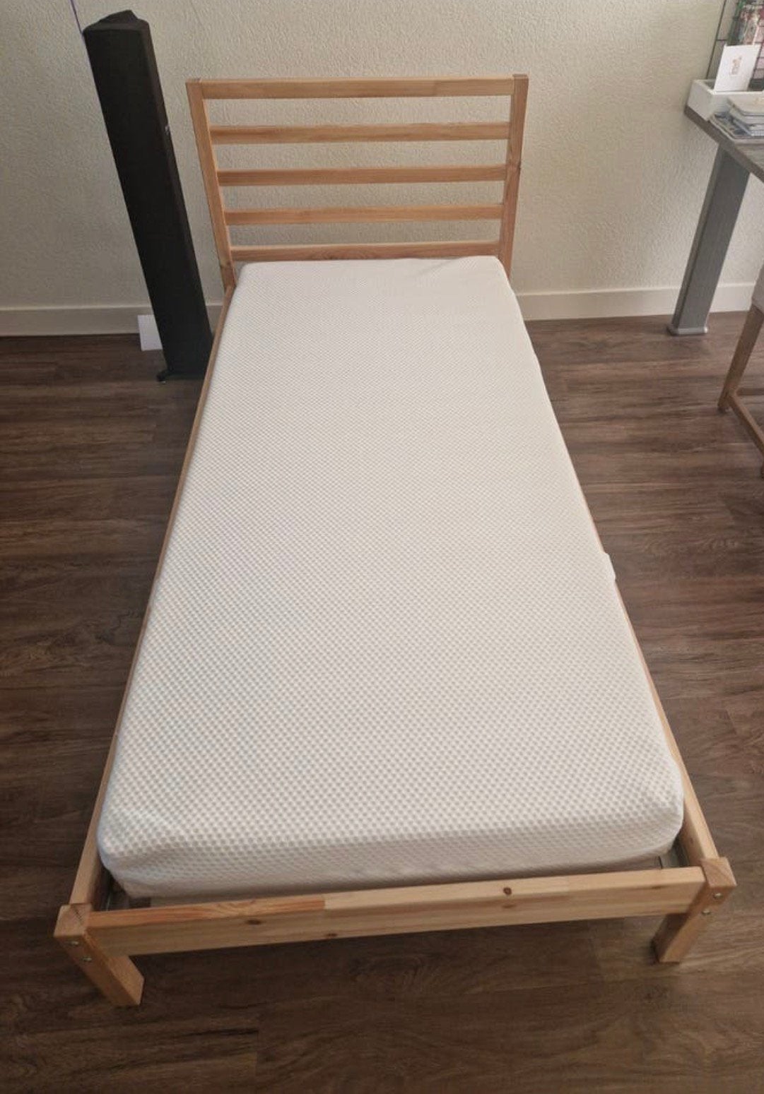 Eénpersoons bed., Huis en Inrichting, Slaapkamer | Bedden, 90 cm, Eenpersoons, Zo goed als nieuw, 200 cm