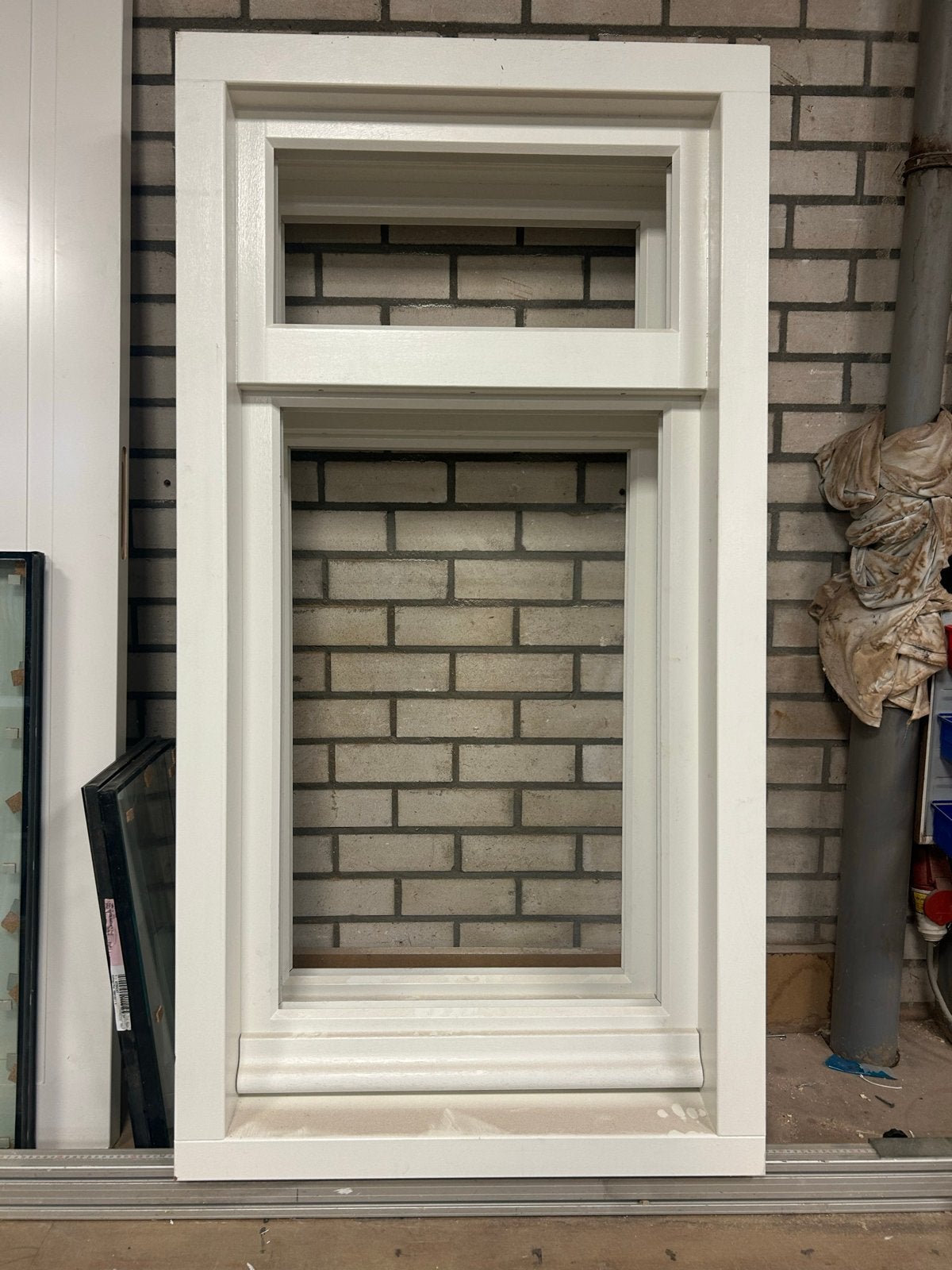 2 stuks Metanti kozijn oudestijl met draaikiep en glas