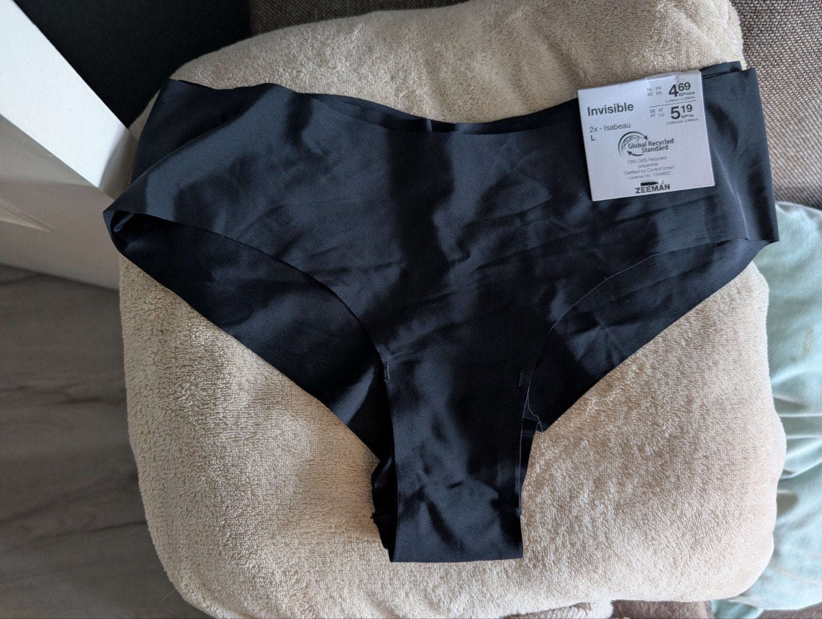 2 nieuwe strings maat L, gratis ophalen, Kleding | Dames, Ondergoed en Lingerie, Zeeman, Ophalen, Zwart, String