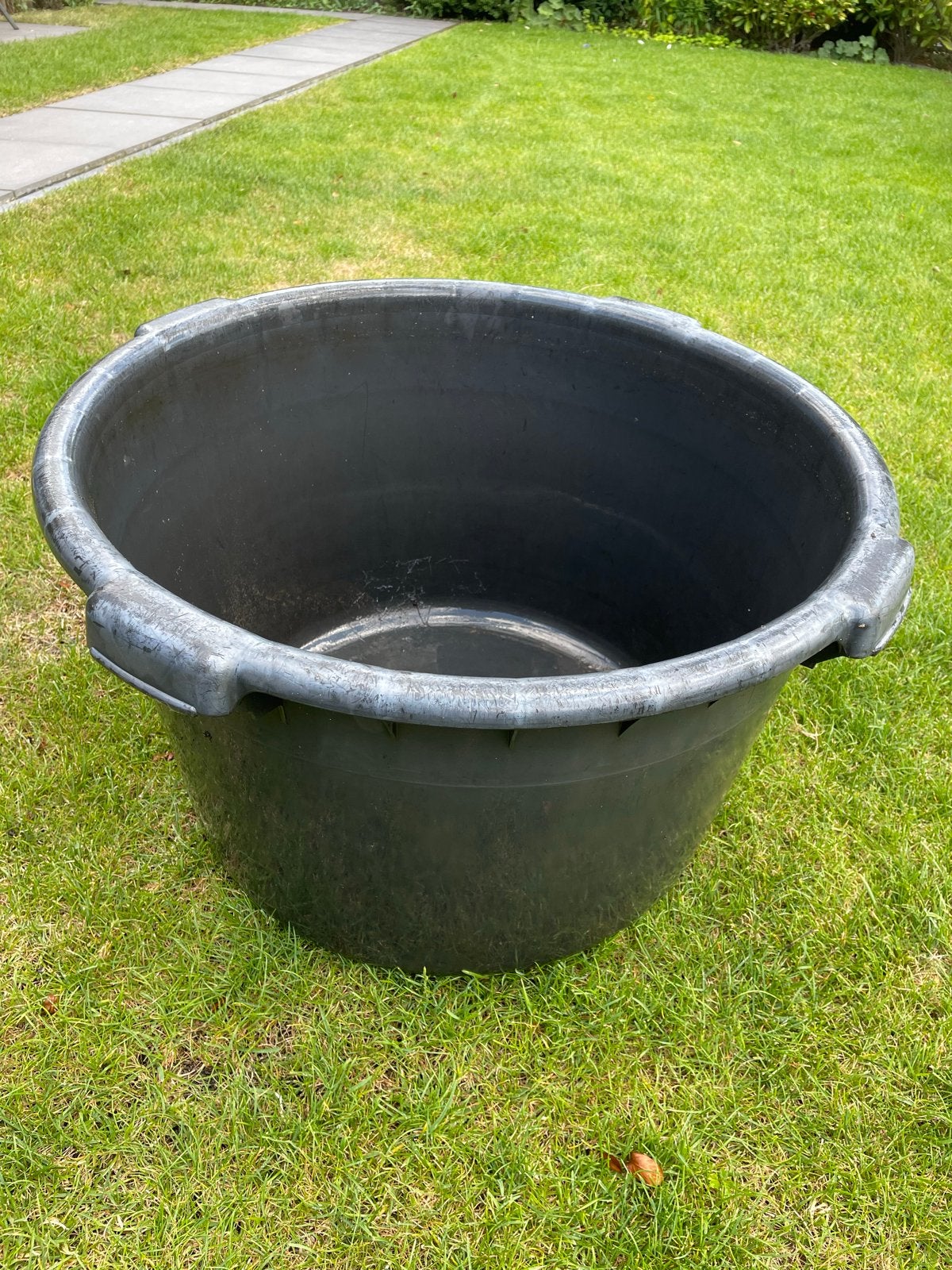 Grote zwarte kunststof specie/cement kuip van ca. 90 liter, Ophalen, Kunststof, Gebruikt, Rond