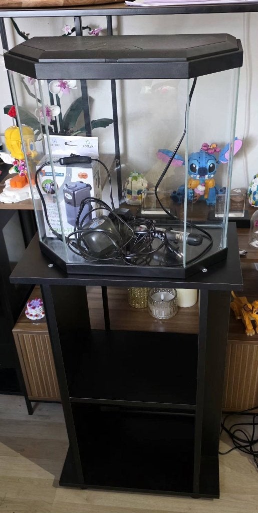 Aquarium 25 liter met standaard, Dieren en Toebehoren, Ophalen, Gebruikt, Overige merken, Leeg aquarium