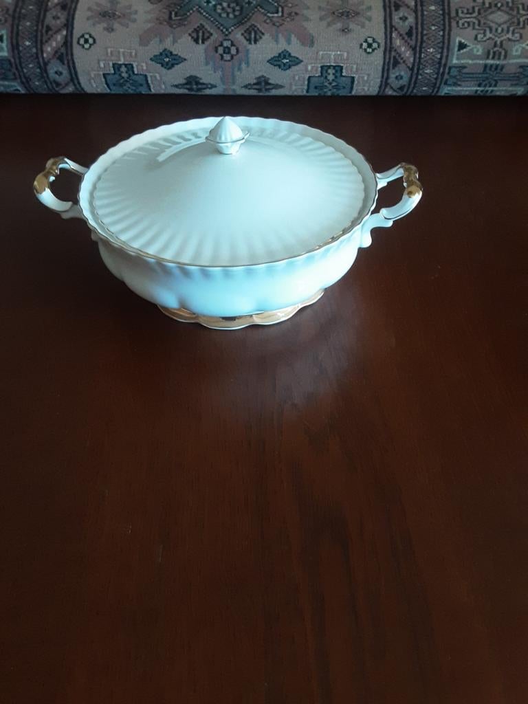 Royal Albert Dekschaal van Val d'or, Ophalen of Verzenden