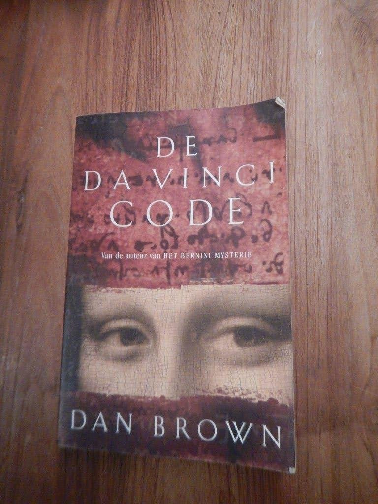 De Davinci Code - Dan Brown, Ophalen of Verzenden, Gelezen, Dan Brown