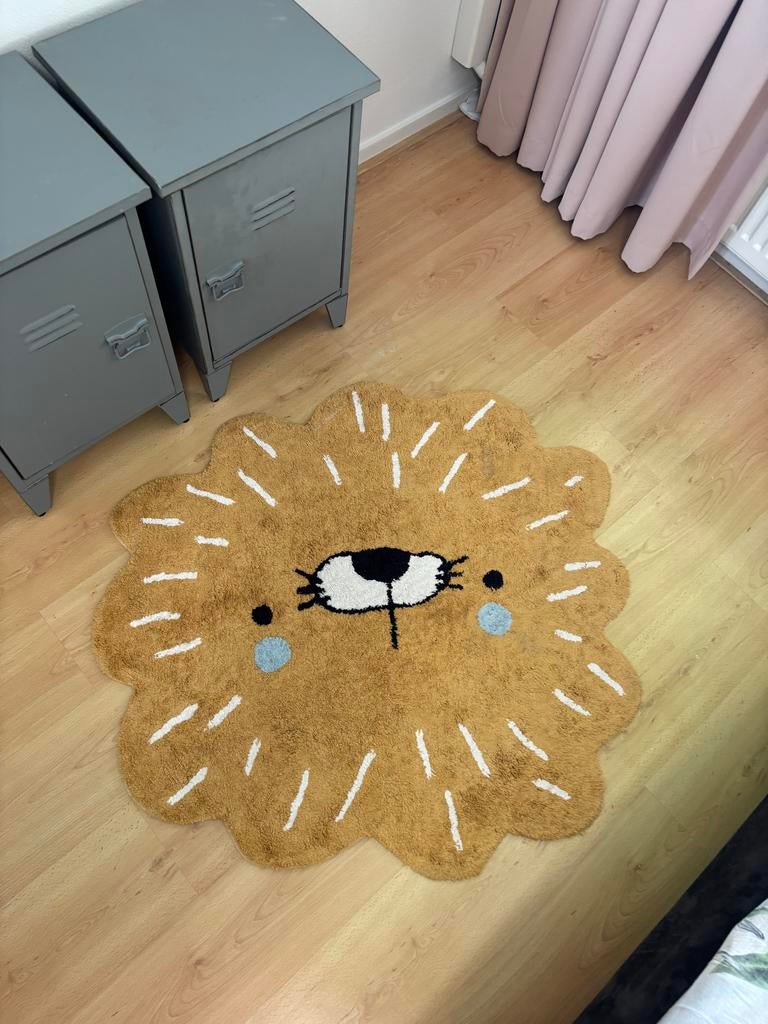 Petit Amélie Wasbaar Vloerkleed Leo Leeuw, Bruin, Zo goed als nieuw, Overige vormen, 50 tot 100 cm