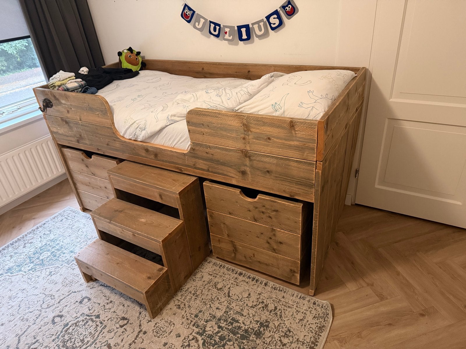 Steigerhouten kinderbed met opberglades en trap, Huis en Inrichting, Ophalen, Eenpersoons, Bruin, Steigerhout