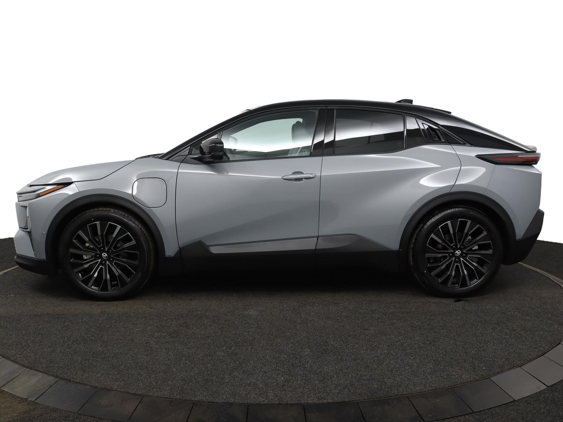 Toyota C-HR+ Executive AWD 77 kWh | Nieuw uit voorraad lever, Auto's, Automaat, 12 maanden, Overige modellen, Overige kleuren