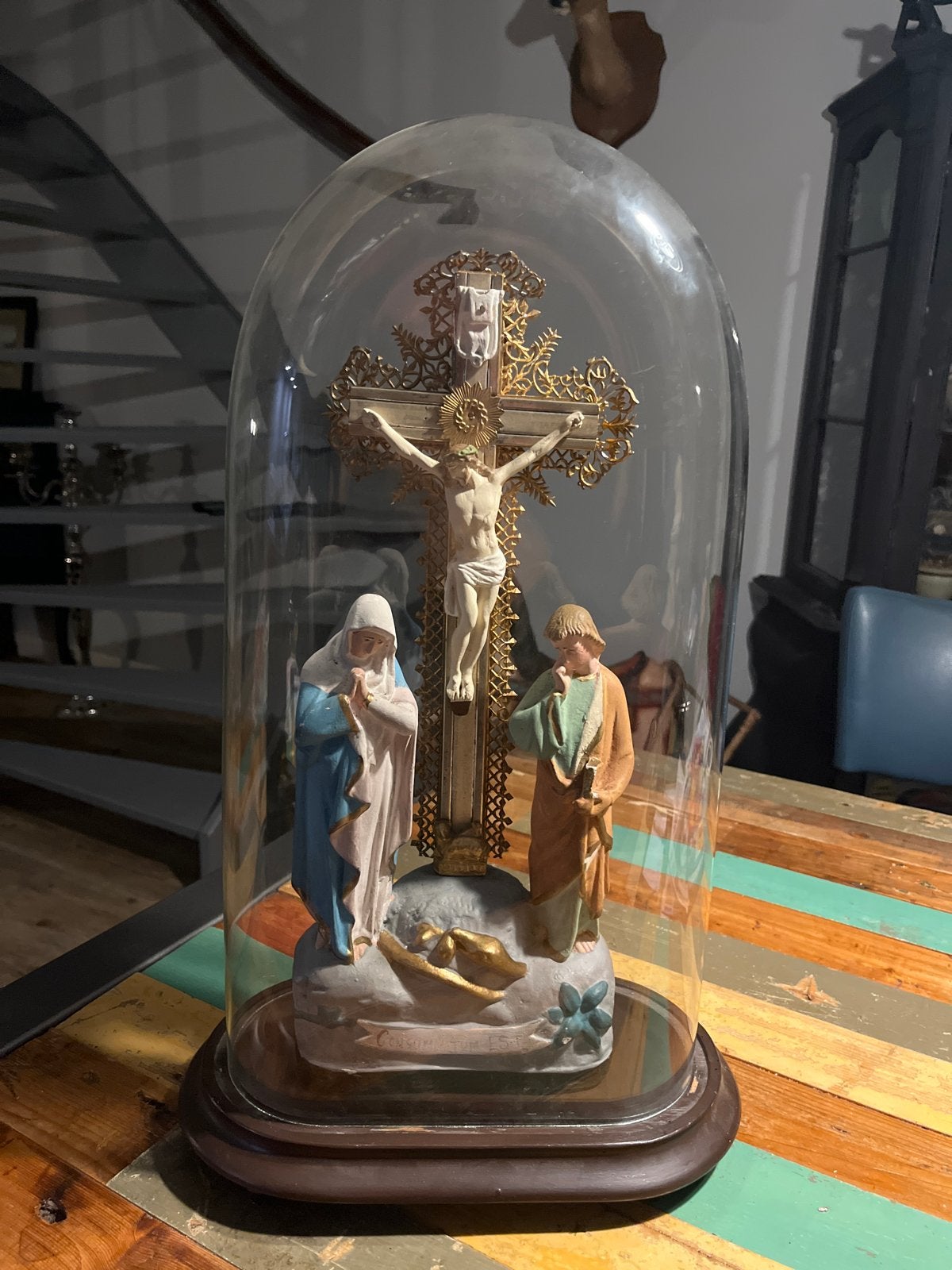Religieuze Calvarieberg onder Glazen Stolp - 55 cm, Antiek en Kunst, Ophalen