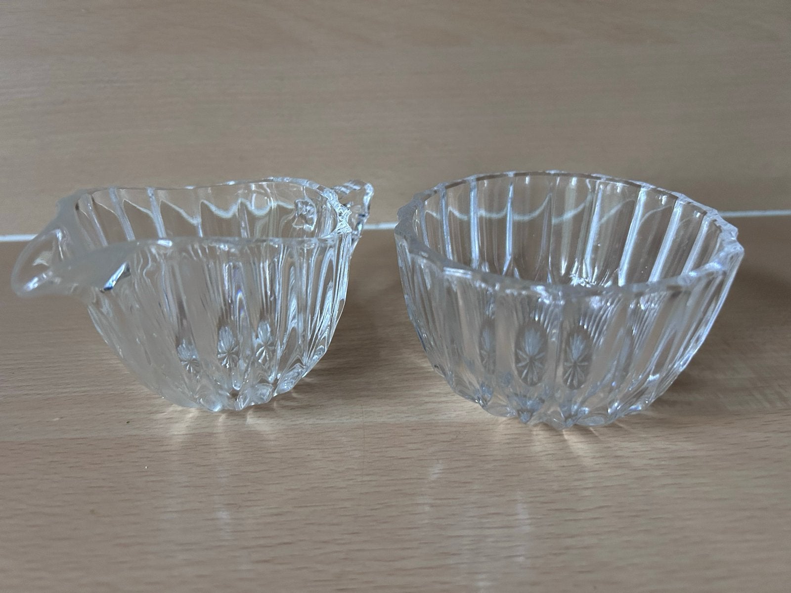 Glazen suikerpot en melkkannetje set kristal look vintage, Antiek en Kunst, Ophalen of Verzenden
