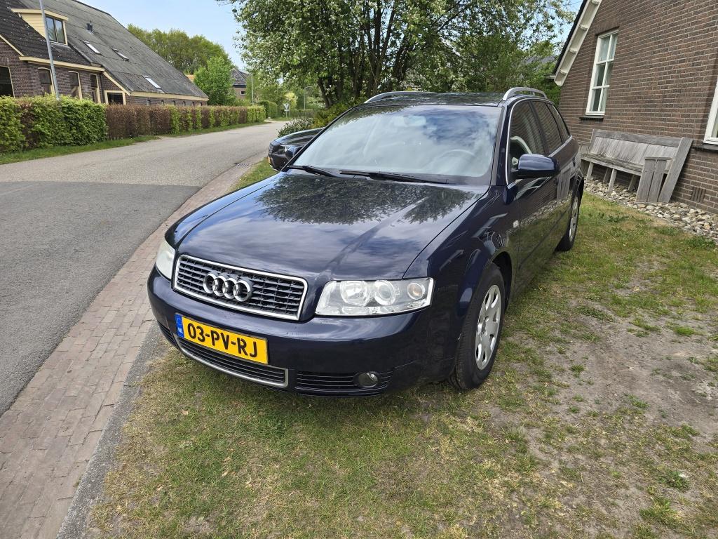 Audi A4 Avant 2.0 Exclusive (bj 2005), Stof, Gebruikt, 1340 kg, 4 cilinders